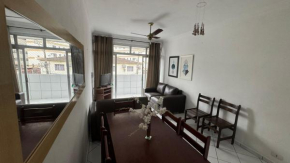 Apartamento uma Quadra da Praia das Astúrias